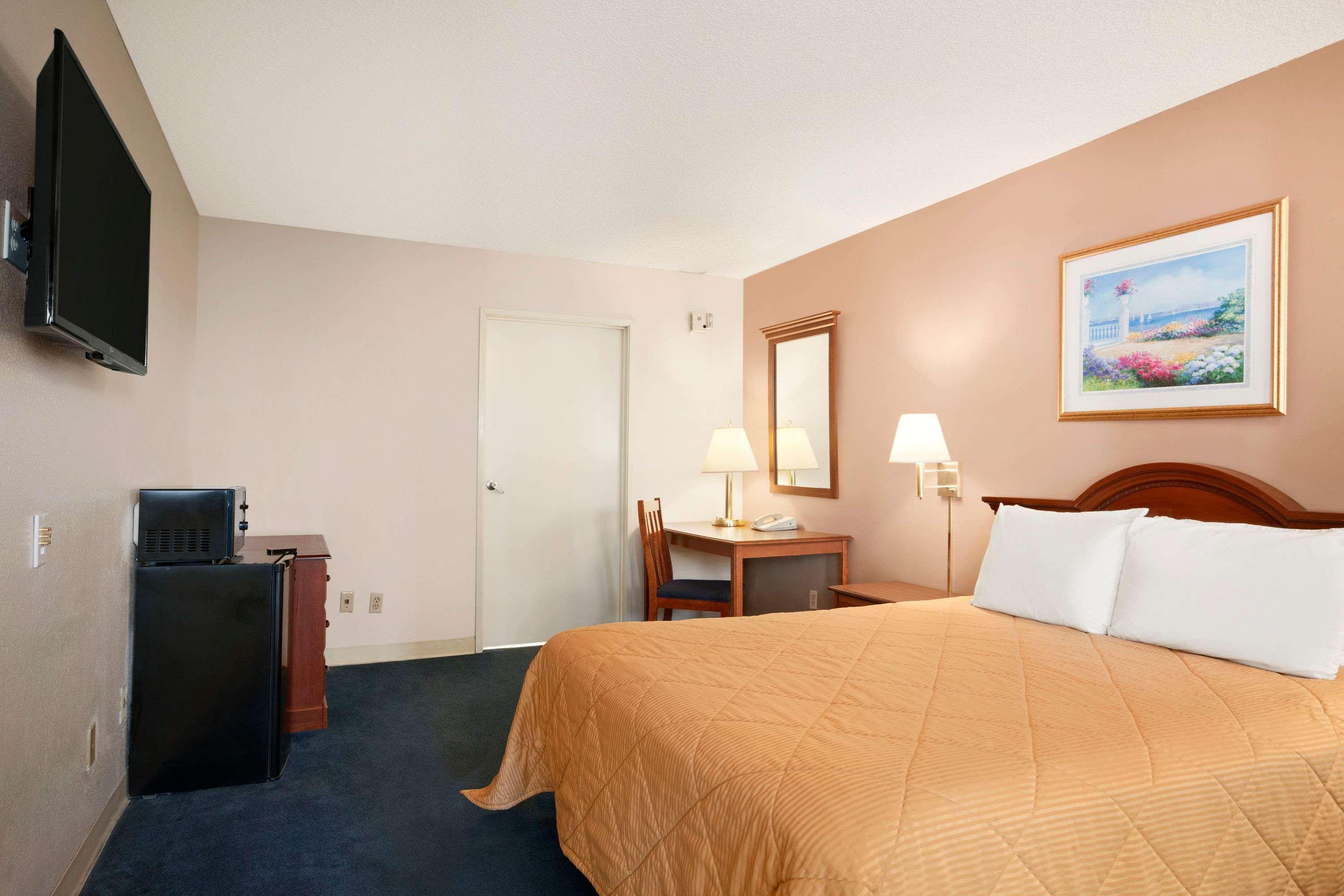 Travelodge By Wyndham Bakersfield Luaran gambar